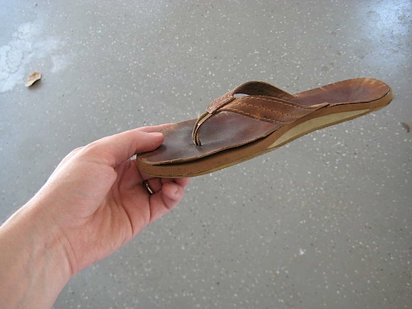 peeling-sandals