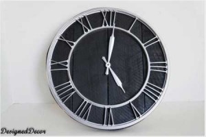 recycled palet clock