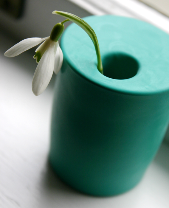 balloon bud vase