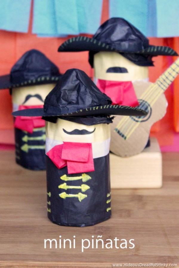 mini-pinatas-mariachi-title-650x974