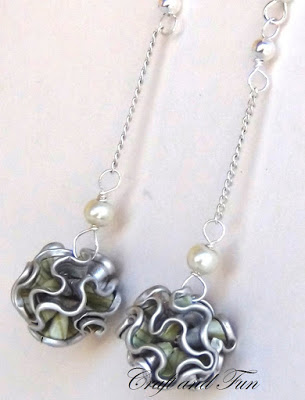 k cup scalloped edge earrings