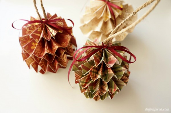 DIY-Paper-Christmas-Ornaments