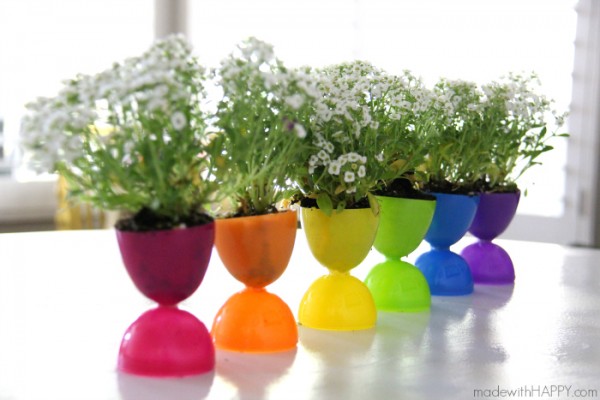 Plastic-Easter-eggs-pots-4