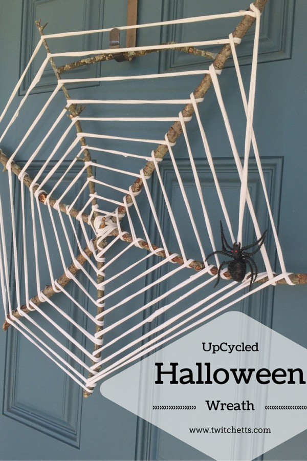 UpCycledHalloween-Wreath