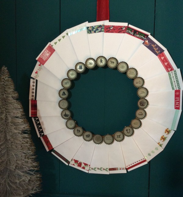 bottle-cap-countdown-clothes-pin-wreath